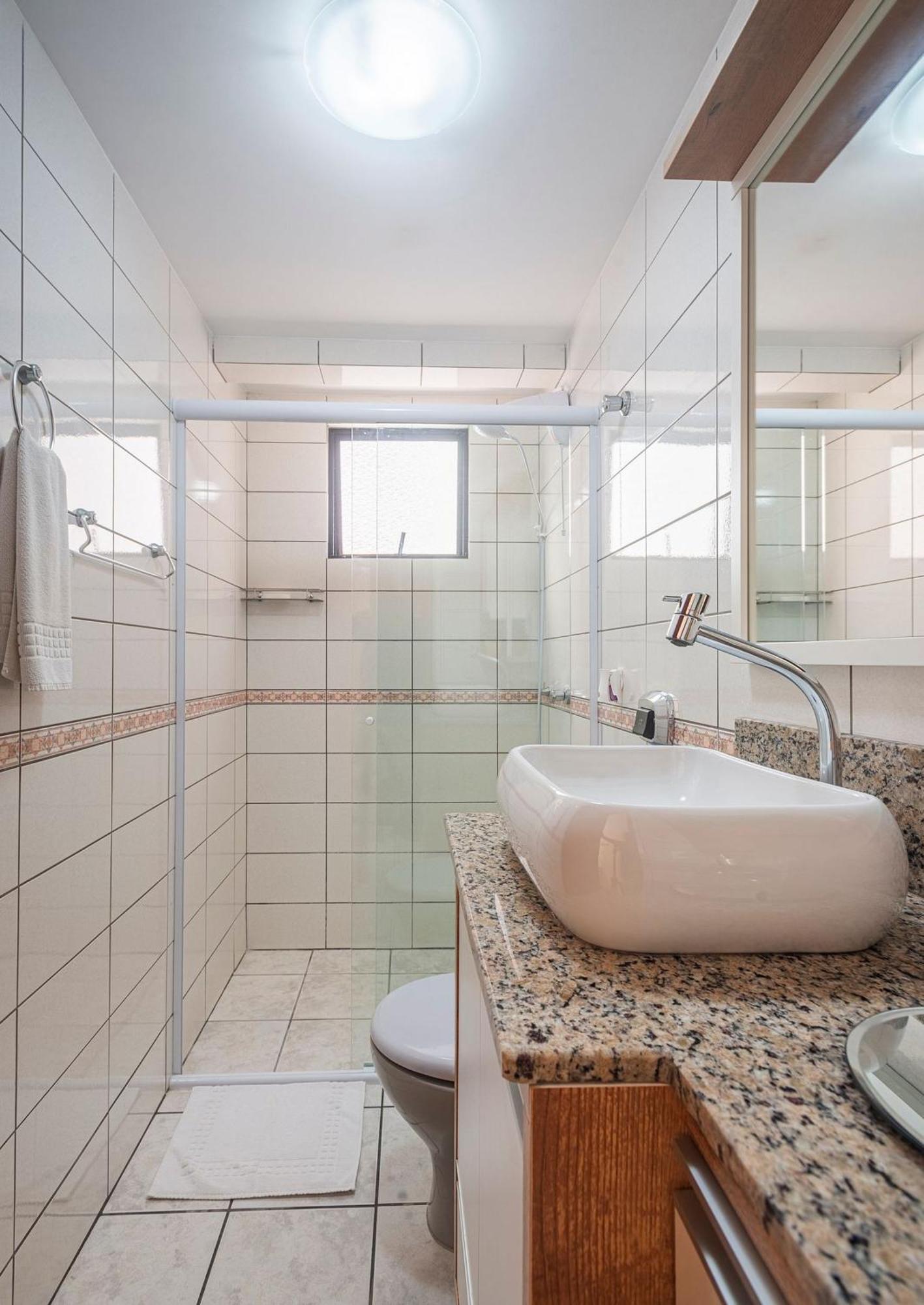 Slns043 - Ape 2q+2wc Em Localizacao Privilegiada Balneario Camboriu